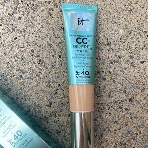 It Cosmetics Matte CC cream -shade MEDIUM